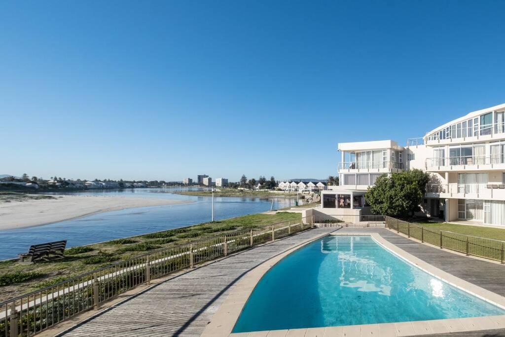 Apartment Seaside Serenity With Ocean View Cape Town