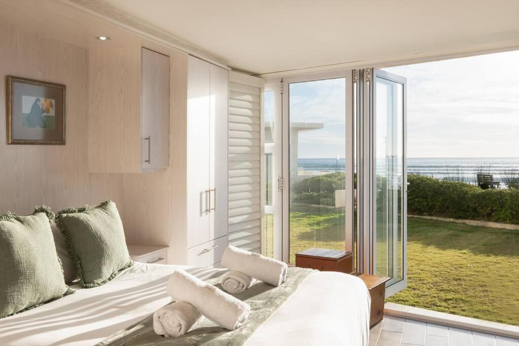 Seaside Serenity With Ocean View Apartment Cape Town